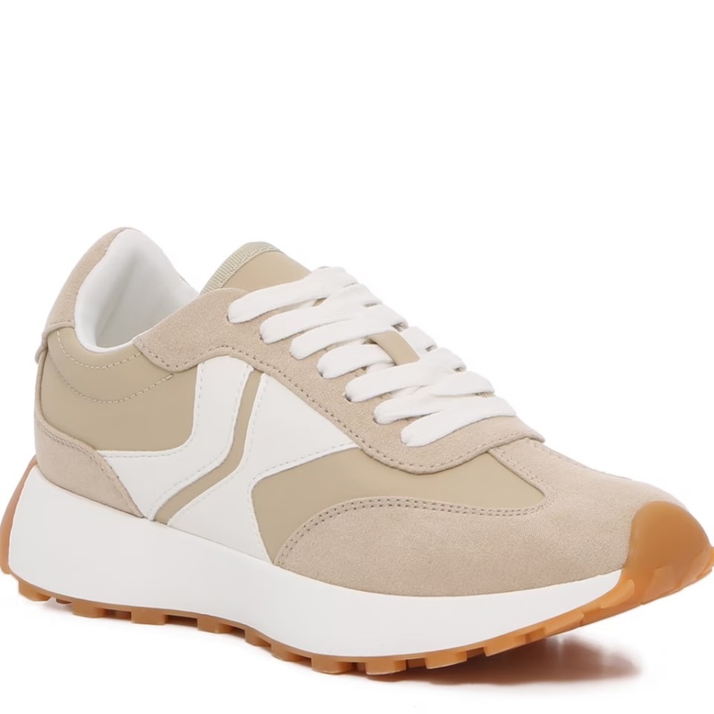 Beige/taupe/white sneakers